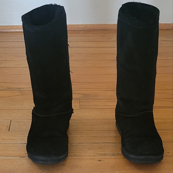BEARPAW Elle Tall Women's Black Suede Boots Size 5 - Picture 3 of 9